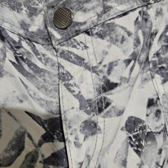 Intro Gray Leaf Print Wide Leg Pants - Picture 3 of 5